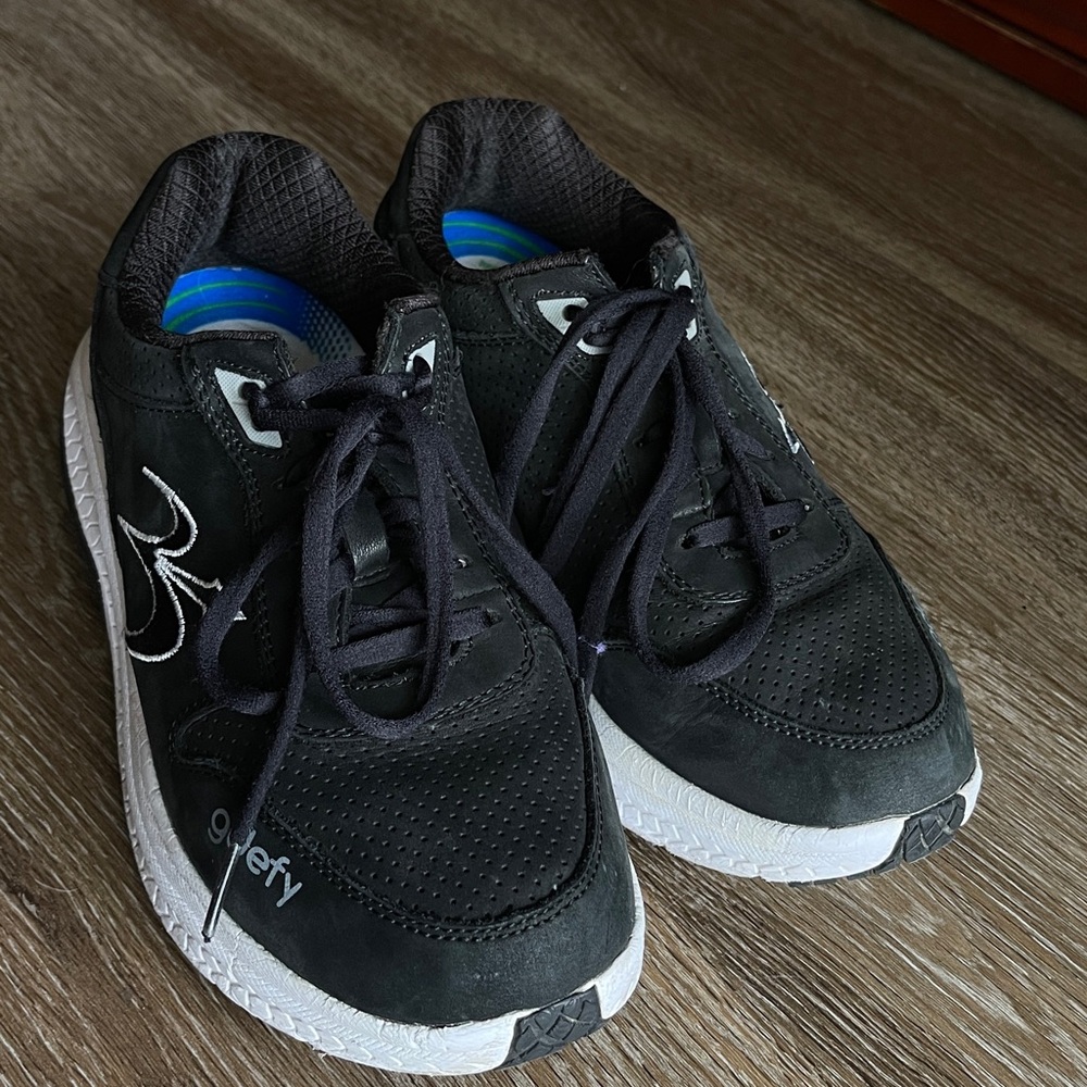 Gdefy Athletic Shoes